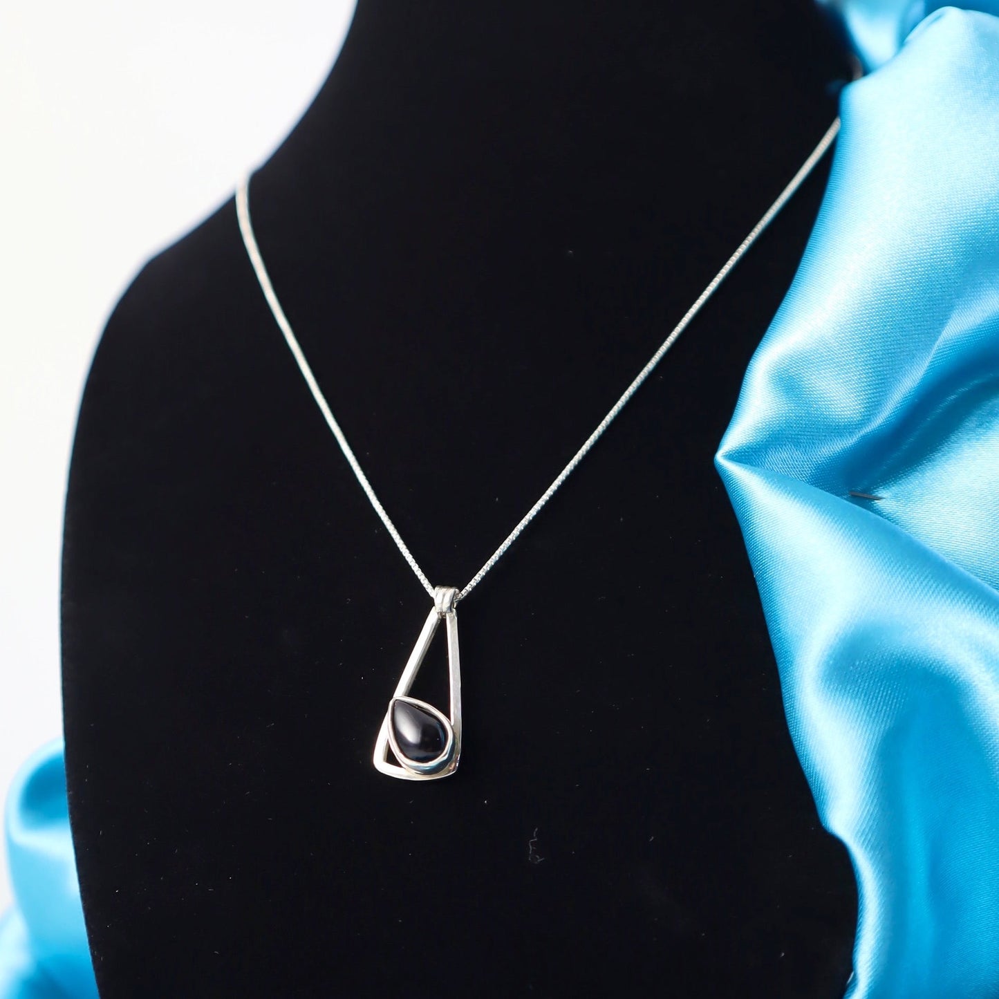 Pointe Necklace